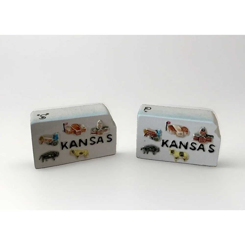 Vintage Kansas State Shaped Salt And Pepper Souvenir Set From The 1950's